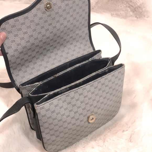 ⭐️ Vintage 1980’s Gucci Coated Canvas Leather Bag - Picture 7 of 16